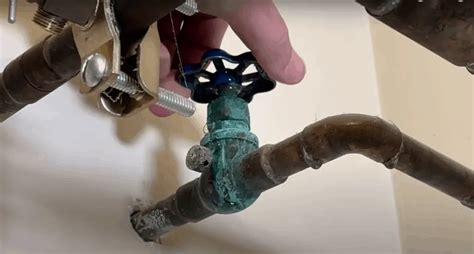 shut off valve leaking at stem|4 Ways to Fix a Leaking Main Water Shut off Valve